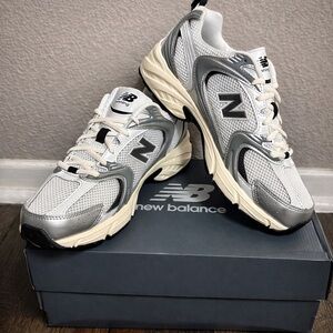 New Balance 530 Unisex Sneakers 8.5M/10W